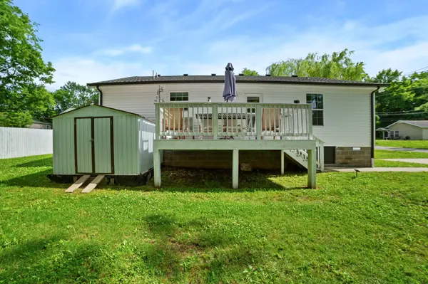 1804 Park St, Springfield, TN 37172