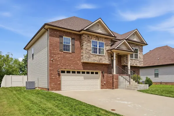 340 Chase Dr, Clarksville, TN 37043