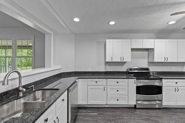 340 Brinkley Ln, White House, TN 37188