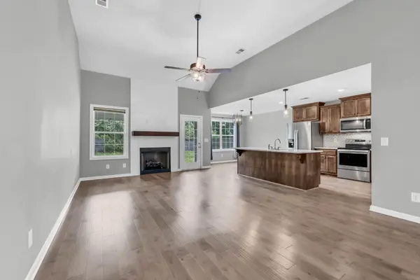 745 Tidwell Dr, Clarksville, TN 37042