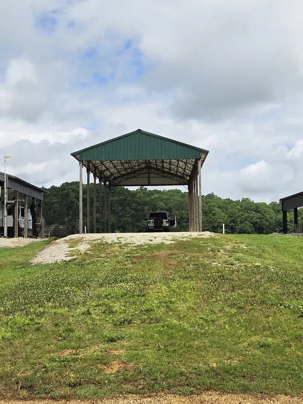 823 River Front Dr, Clifton, TN 38425