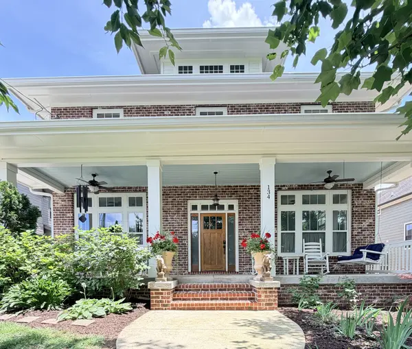 134 51st Ave #N, Nashville, TN 37209