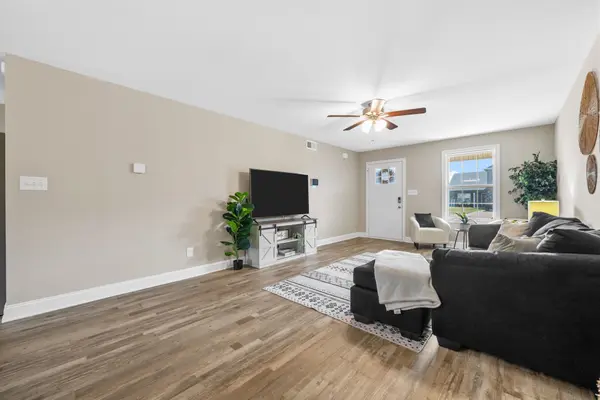 299 Dugger Dr, Clarksville, TN 37042