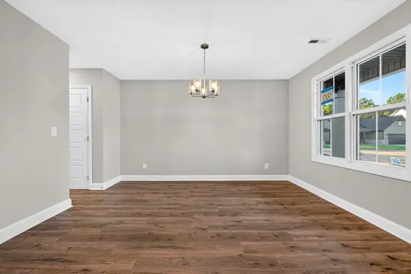 502 Willow Park Dr, Clarksville, TN 37043