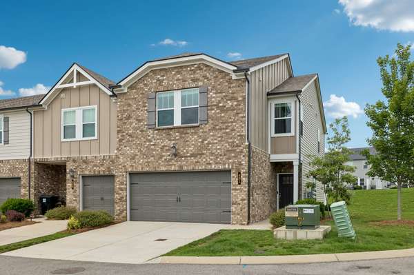 431 Palmetto Dr, Columbia, TN 38401