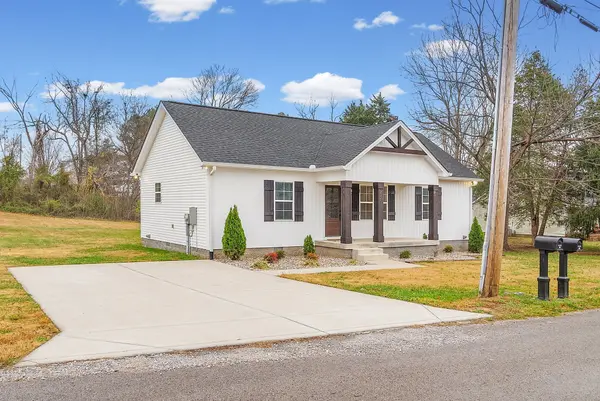 205 Maple St, Adams, TN 37010