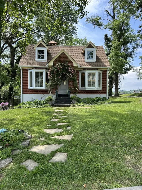 409 W 6th St, Columbia, TN 38401