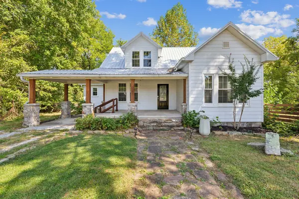 831 3rd St, Tracy City, TN 37387