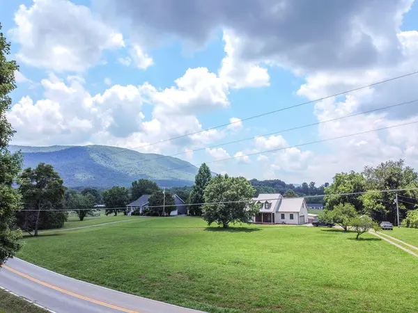 275 Spring Creek Road, Delano, TN 37325