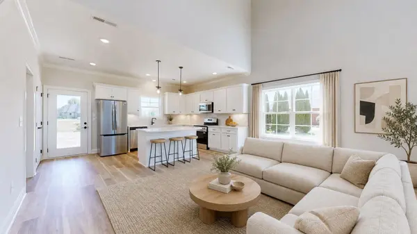 608 Golf Club Dr, Smithville, TN 37166