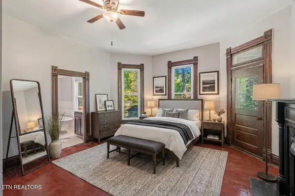 419 W Rockwood St, Rockwood, TN 37854