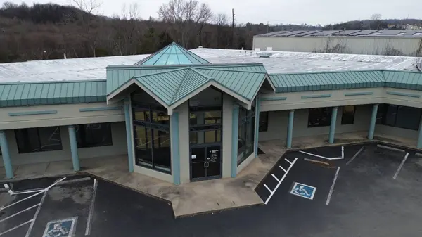 1612 Congress Parkway #S, Athens, TN 37303