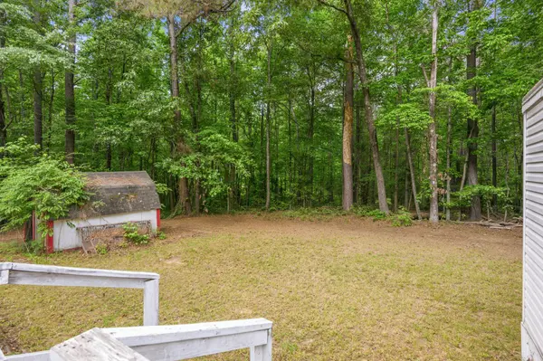 2417 Maytown Rd, Bruceton, TN 38317