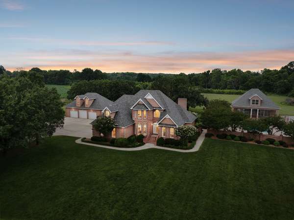 3539 Liberty Rd, Winchester, TN 37398