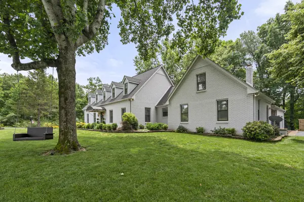 1100 Mill Rd, Dickson, TN 37055