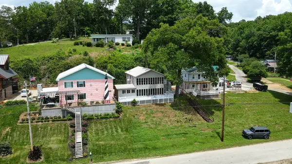 33 Creek View Ln, Waverly, TN 37185