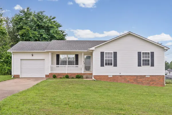 601 Millie Dr, Oak Grove, KY 42262