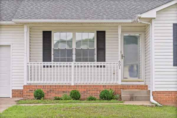 601 Millie Dr, Oak Grove, KY 42262