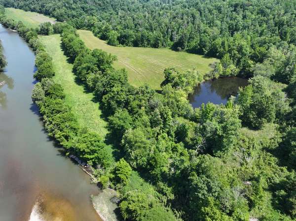 110 Wade Reed Rd, White Bluff, TN 37187