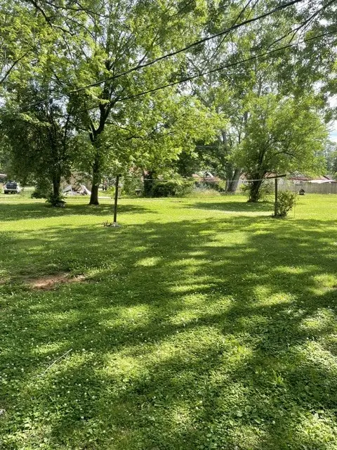 527 7th St, Lawrenceburg, TN 38464