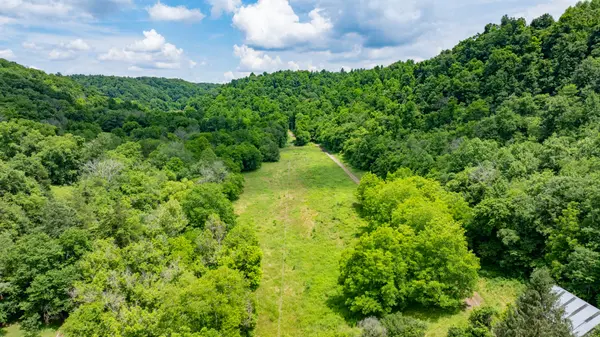 582 Cedar Bend Rd, Beechgrove, TN 37018