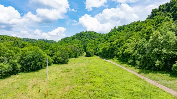 582 Cedar Bend Rd, Beechgrove, TN 37018