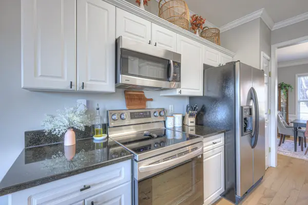 437 Old Towne Dr, Brentwood, TN 37027