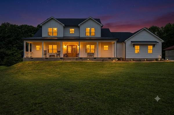 6949 Sawyer Road, Signal Mountain, TN 37377