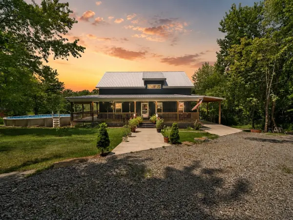 509 Iron Hill Rd, Burns, TN 37029