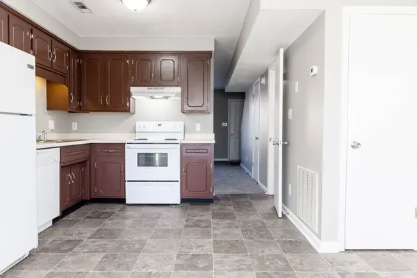 1650 Baltimore Dr #8, Clarksville, TN 37043