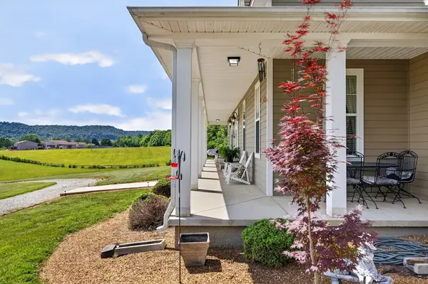 1444 Cherry Creek Rd, Sparta, TN 38583