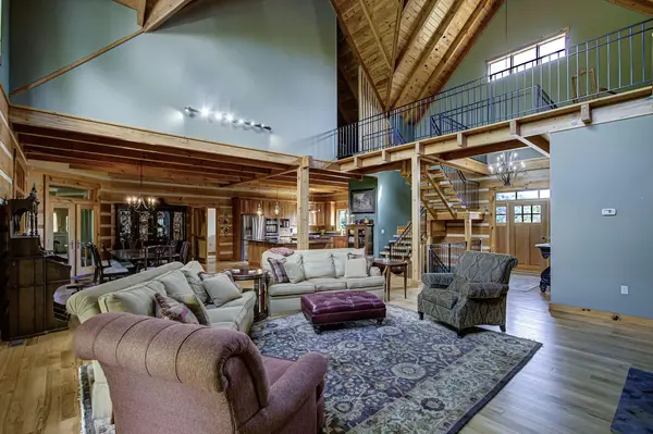 625 Cane Creek Mountain Road, Tellico Plains, TN 37385