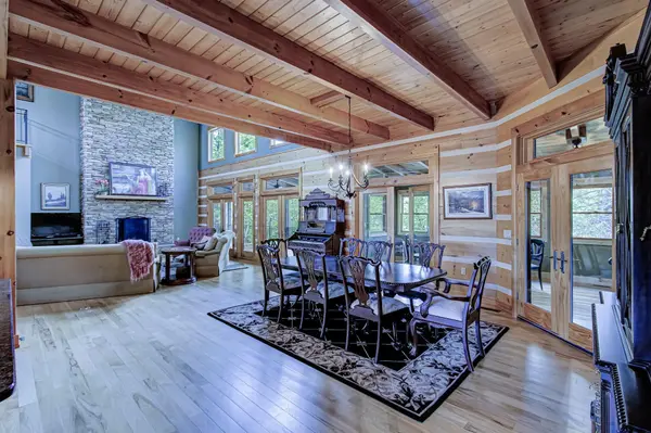 625 Cane Creek Mountain Road, Tellico Plains, TN 37385