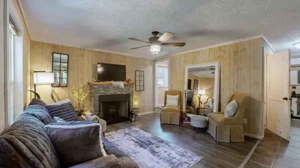 317 McDuff Ln, Camden, TN 38320