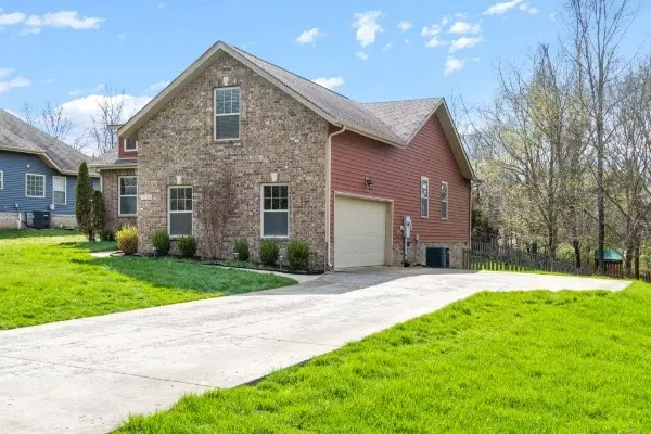 1126 Garrettsburg Rd, Clarksville, TN 37042