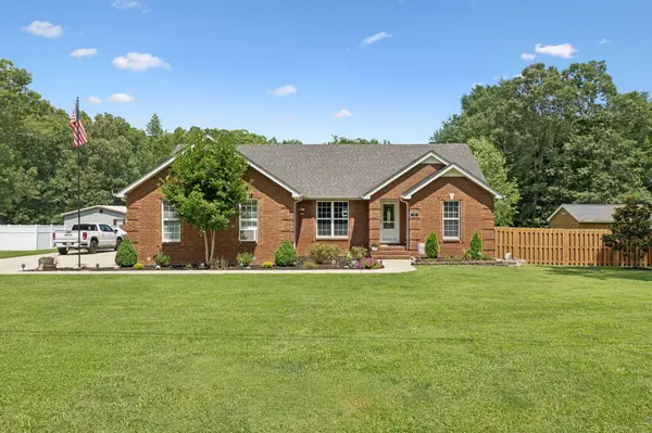 77 Shady Acres Ln, Tullahoma, TN 37388