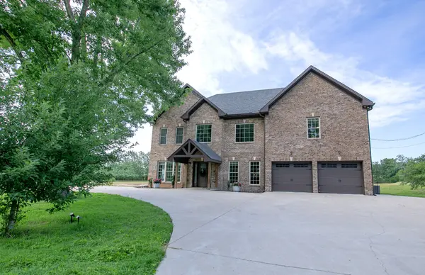 7144 Hall Rd, Greenbrier, TN 37073