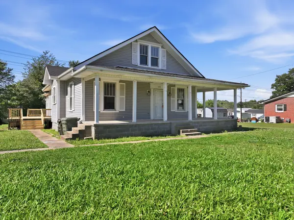 323 Kennedy St, Lawrenceburg, TN 38464