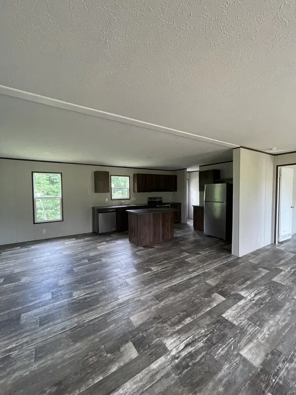 9494 Sunrise Rd, Red Boiling Springs, TN 37150