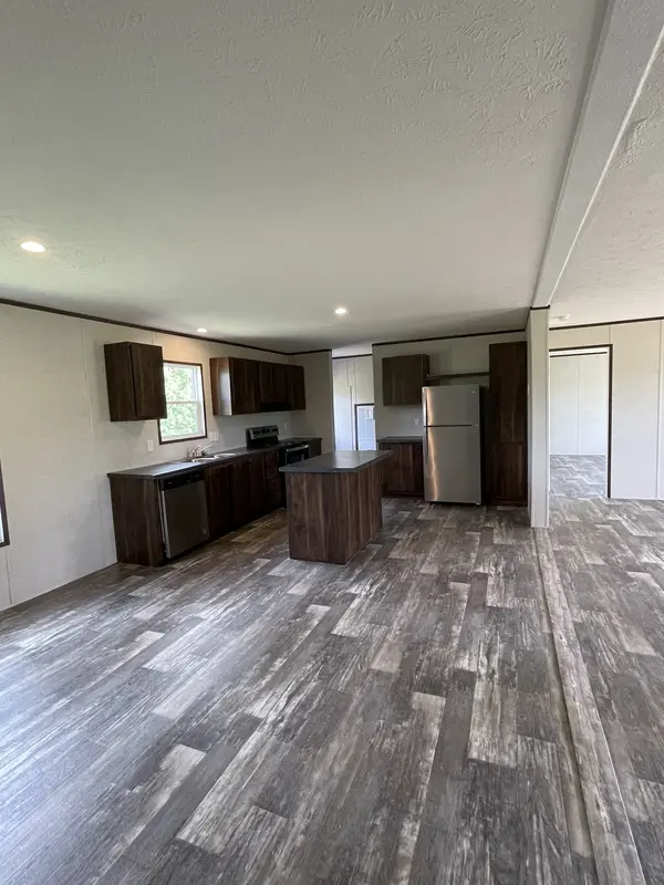 9494 Sunrise Rd, Red Boiling Springs, TN 37150