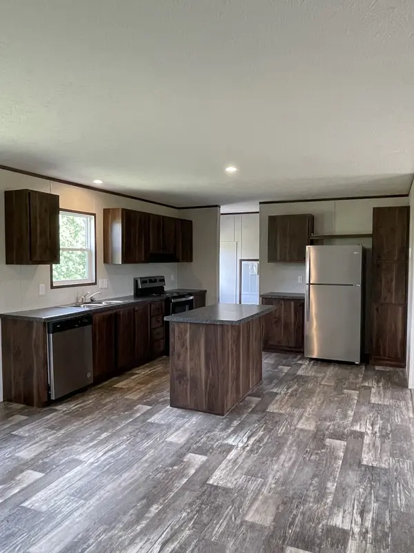 9494 Sunrise Rd, Red Boiling Springs, TN 37150
