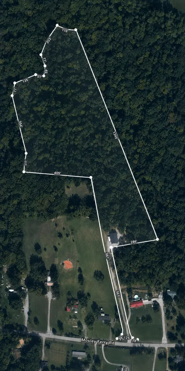 2010 Mosley Ferry Rd, Chapmansboro, TN 37035