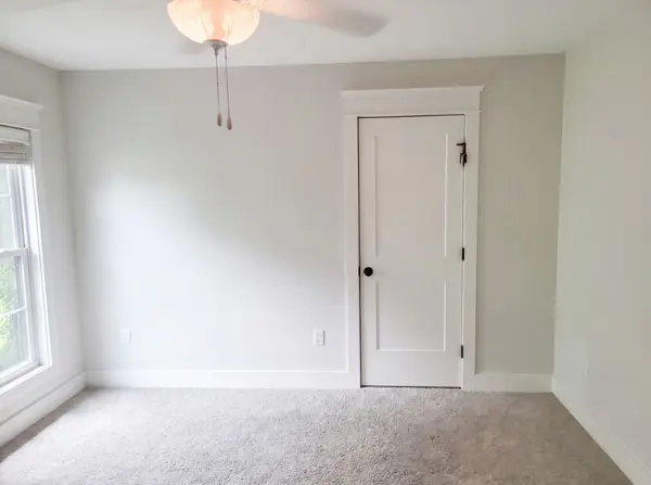 521 Autumnstone Ln, Bowling Green, KY 42103