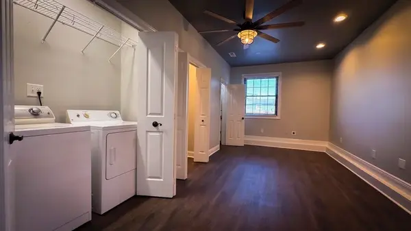 102 Elmwood Dr, Lebanon, TN 37087