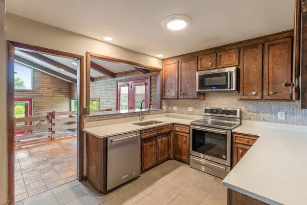 905 Hickory Hills Dr, Franklin, TN 37067
