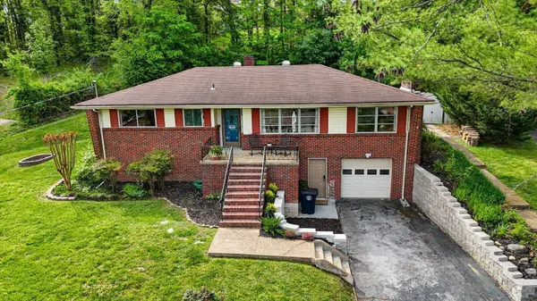 1402 John Ross Road, Chattanooga, TN 37412