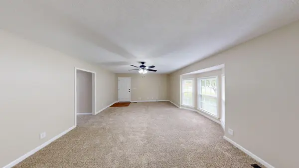 1487 Nichols Dr #B, Clarksville, TN 37042