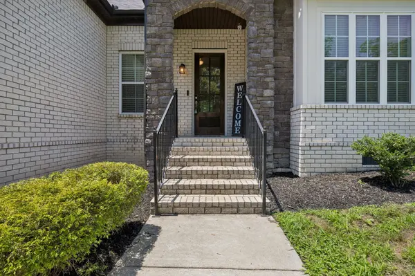 4530 General Forest Cir, Bon Aqua, TN 37025