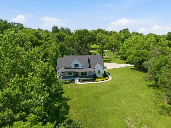 6000 Costello Farm Pvt Ln, Thompsons Station, TN 37179