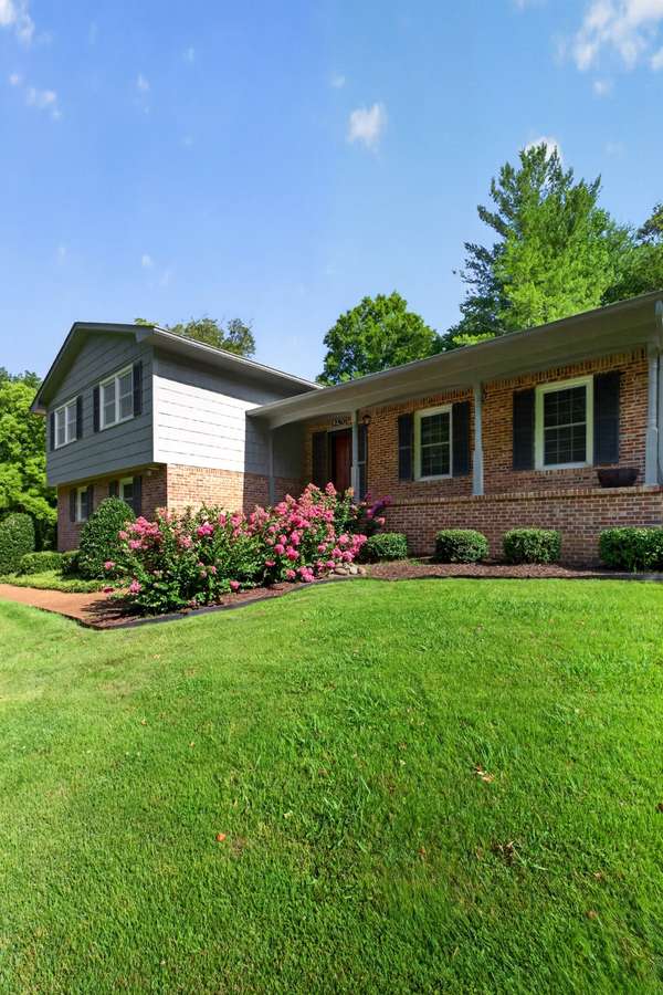 1250 Charles St, Cookeville, TN 38506